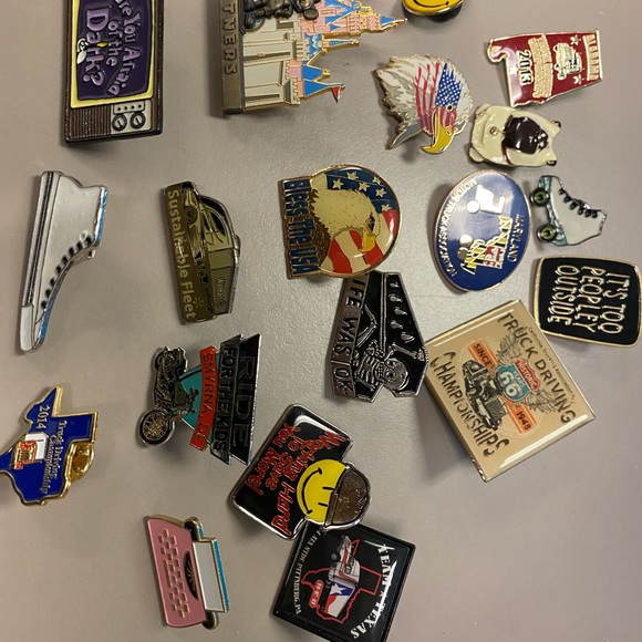 Multiple pins can be placed on jackets, handbags, totes, display boards - Picture 2 of 2